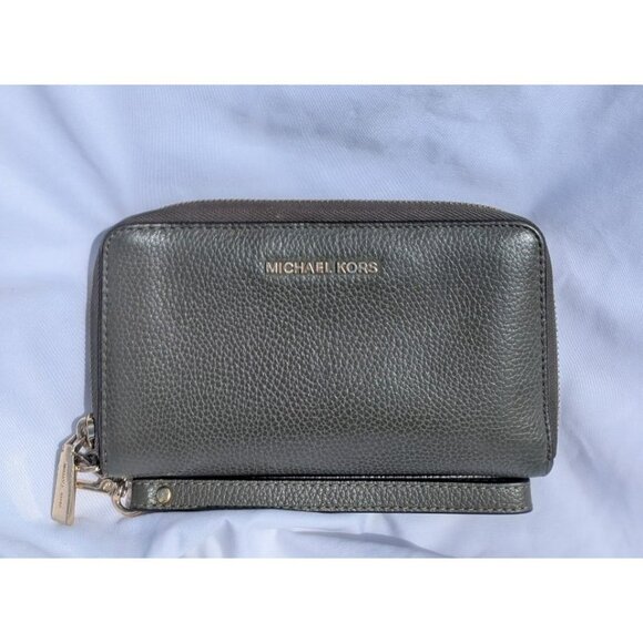 Michael Kors Large Leather Smartphone Wristlet Wallet Pebble Leather Green Gold - Picture 1 of 10